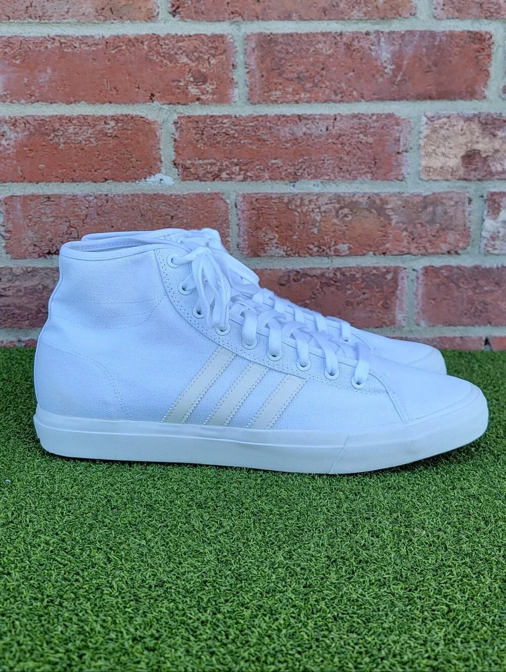 Mens ADIDAS ORIGINALS Matchcourt Hi Triple White Sneakers ~ US Size 13